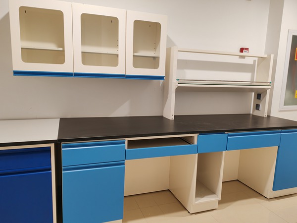 如何選擇合適的泡花堿廠(chǎng)家